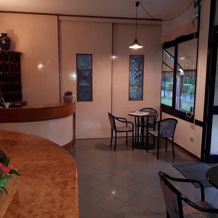 Hotel Ciclamino Риоло Терме Екстериор снимка