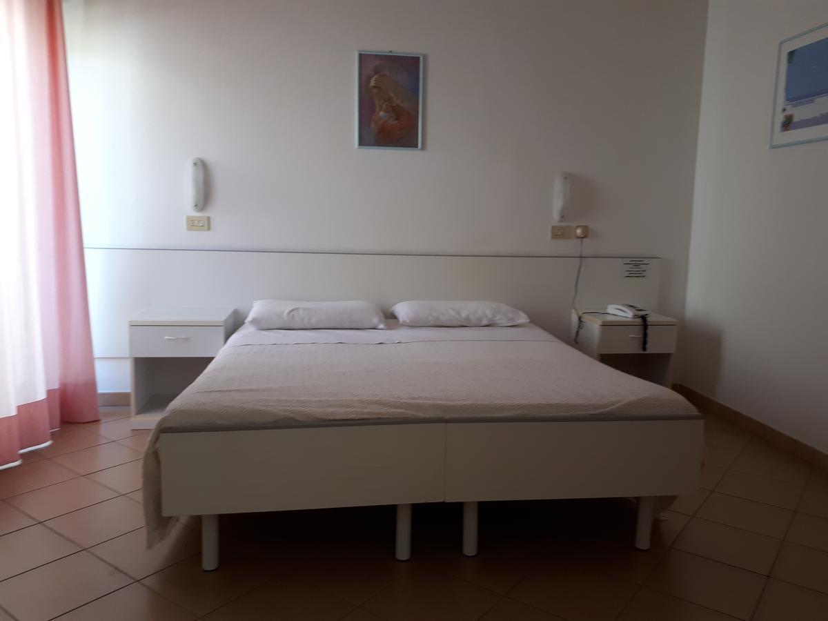 Hotel Ciclamino Риоло Терме Екстериор снимка
