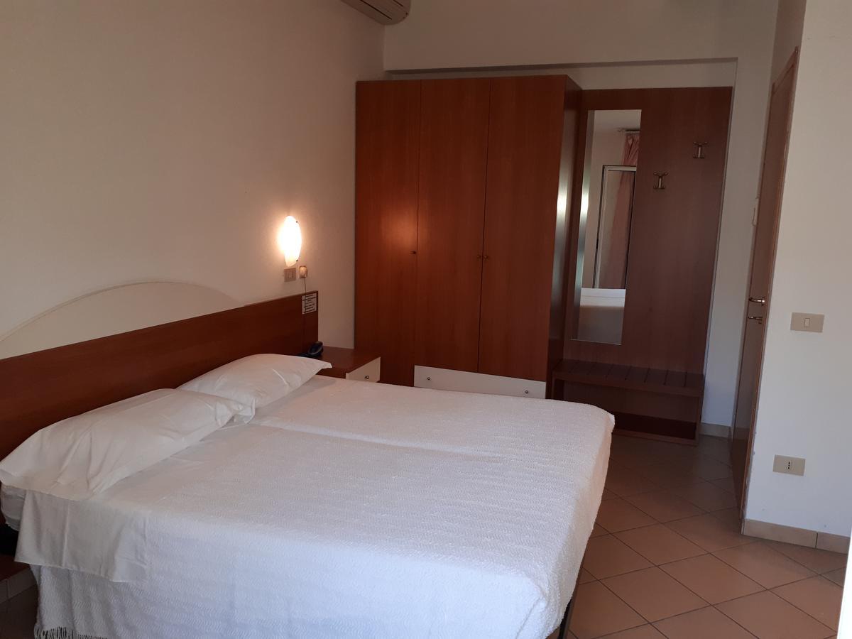 Hotel Ciclamino Риоло Терме Екстериор снимка