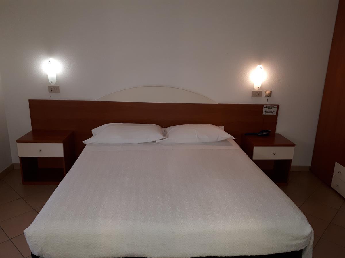 Hotel Ciclamino Риоло Терме Екстериор снимка
