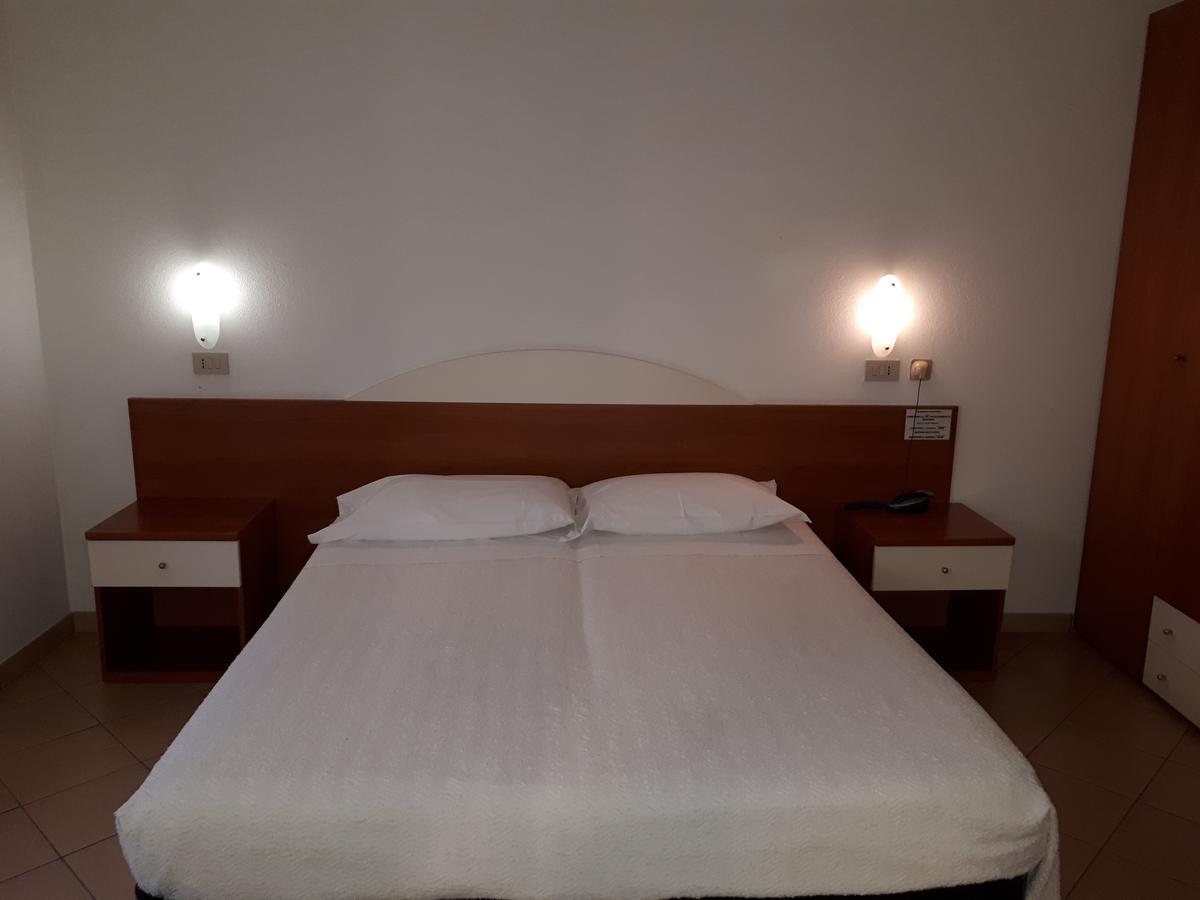 Hotel Ciclamino Риоло Терме Екстериор снимка