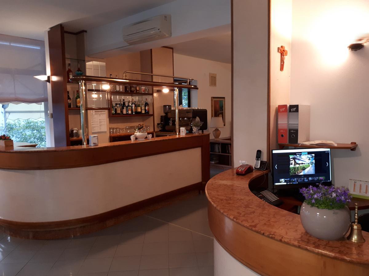 Hotel Ciclamino Риоло Терме Екстериор снимка