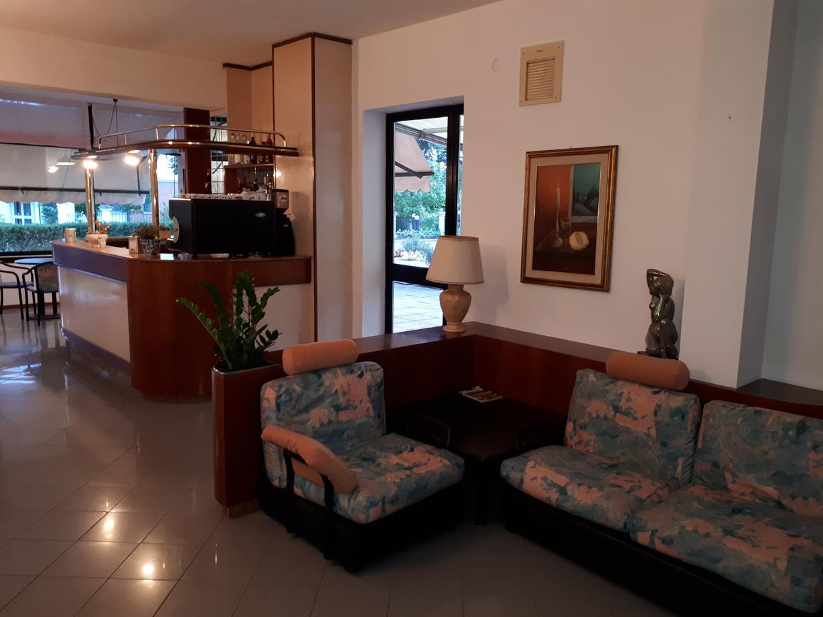 Hotel Ciclamino Риоло Терме Екстериор снимка