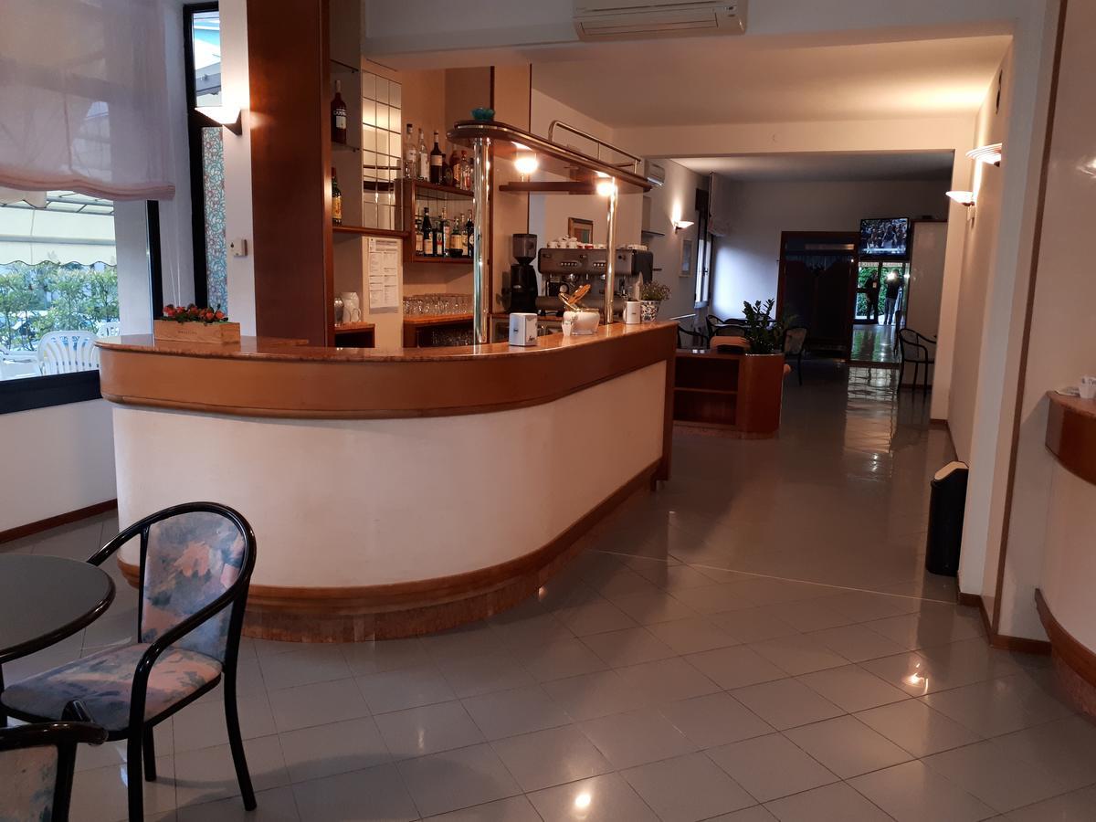 Hotel Ciclamino Риоло Терме Екстериор снимка